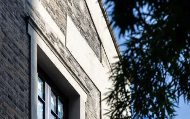 Blossom Manoir Lujiazui · Oriental Treasury