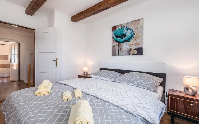 Stunning Home in Fuzine With Wifi and 2 Bedrooms