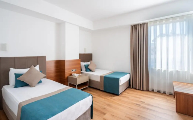 Side Story Resort & Spa