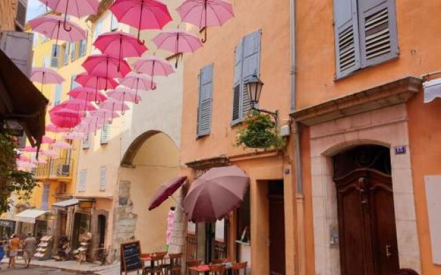 La Bulle Grassoise - Appartement Spacieux Avec Balneo Wifi Et Parking Free