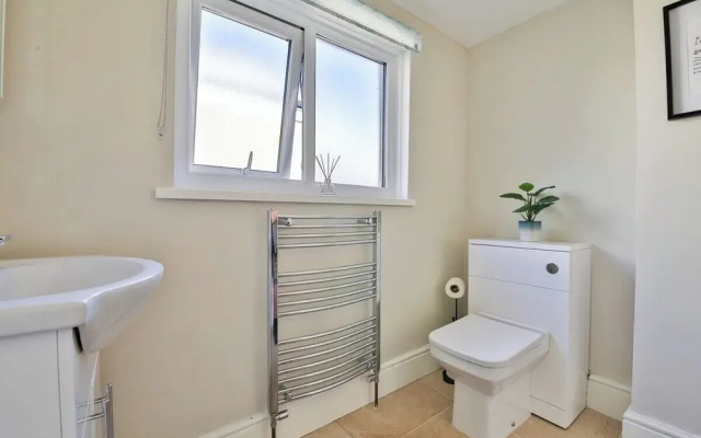 Neath Valley Family Haven Near Waterfalls