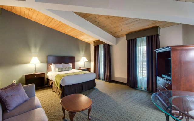 Best Western Plus The Inn at Hampton