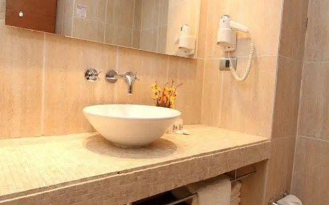 RQ Providencia Suites