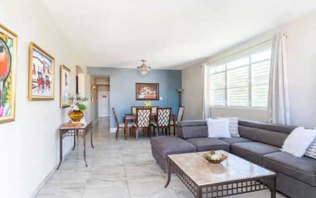 Beachside Near Airport Near Golf Course