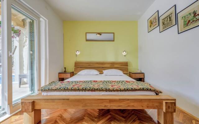 Holiday House Near Split