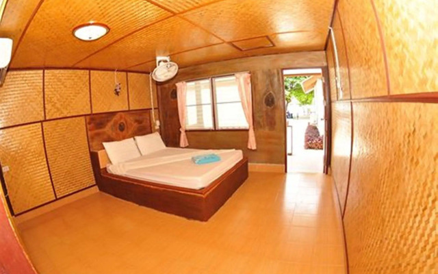 Phi Phi Nice Beach Resort