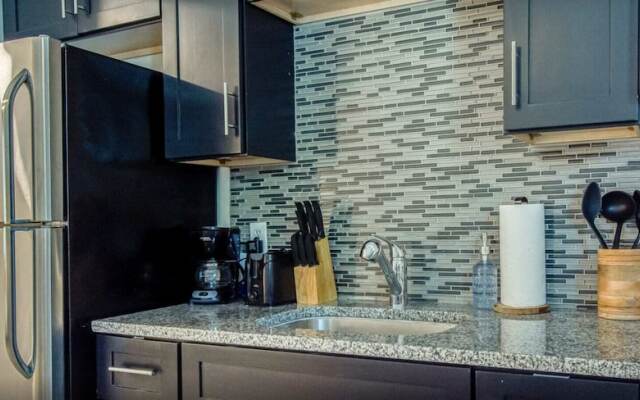 Centrally Located Studio Near Downtown