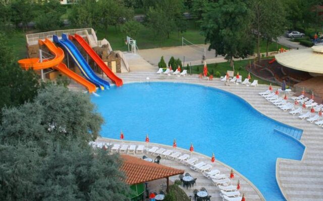 Hotel Iskar & Aquapark - Premium All Inclusive