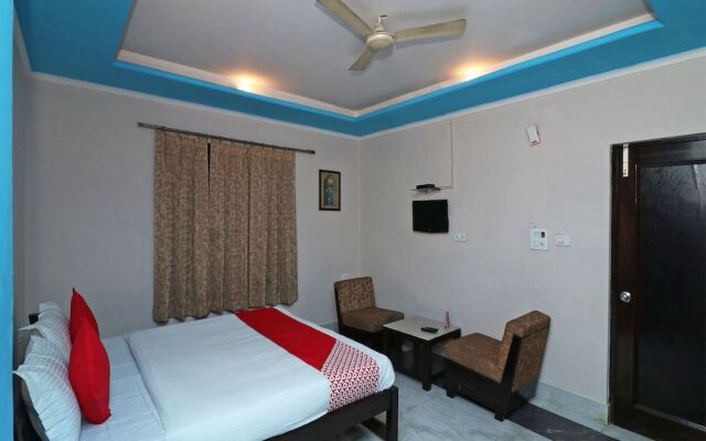 OYO 13161 King's Palace