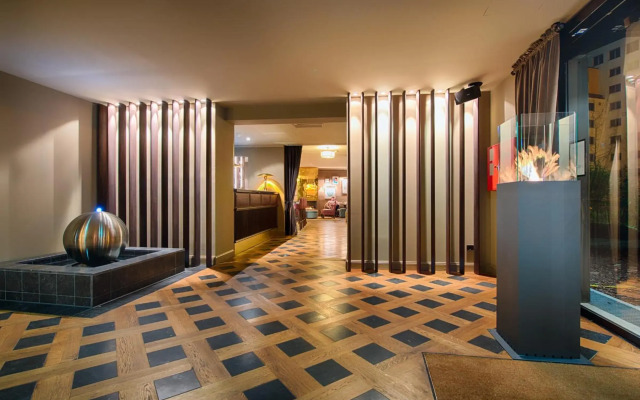 Mondrian Suites Berlin Checkpoint Charlie
