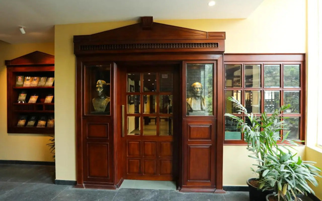 Le Adams Kochi Infopark