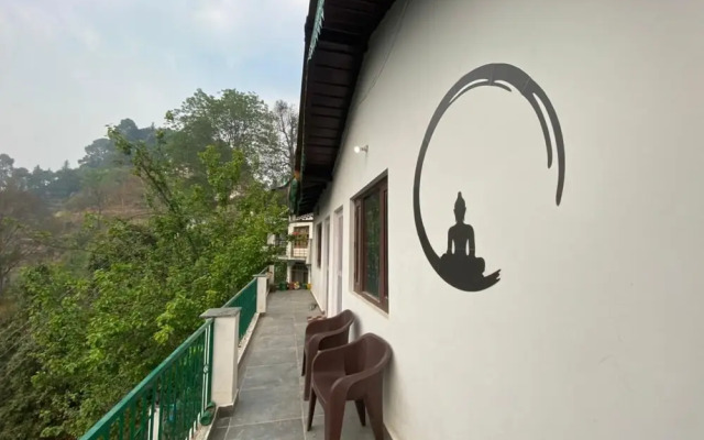 The Himalayan Living - Whispering Oaks