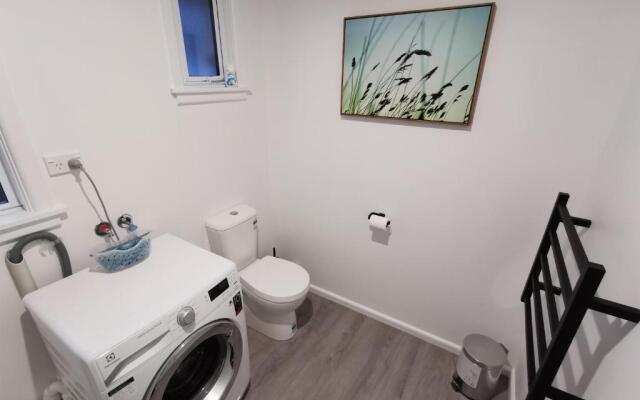 Hello Seaview! 4 BRs House in Central Location!