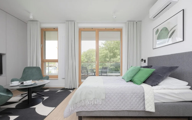 Modern Studio Warsaw by Renters Prestige