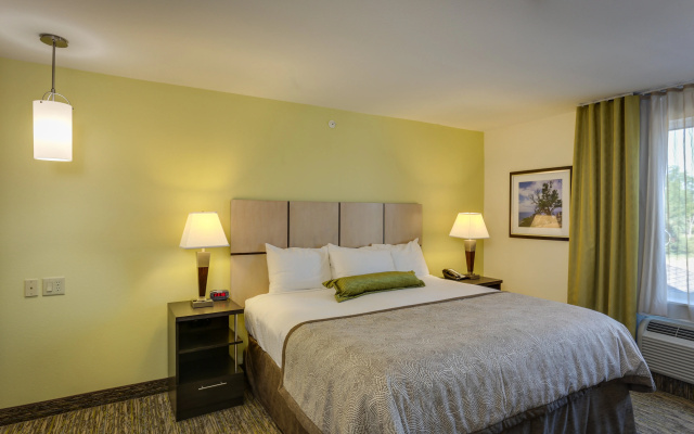 Candlewood Suites College Station At University by IHG