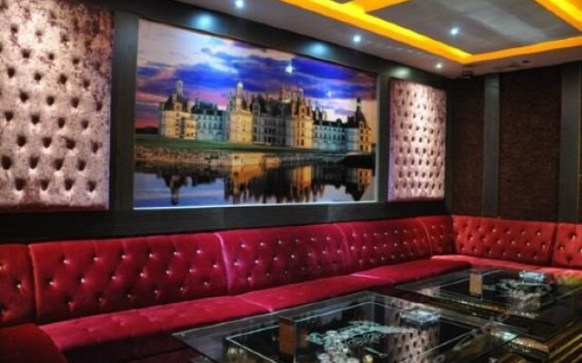 Huifeng Business Hotel