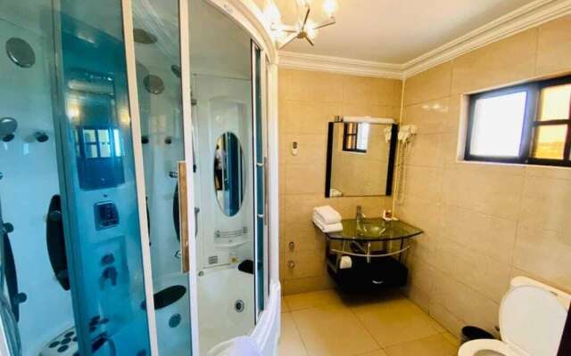 Impeccable Hotel by HomeVille Plus Benin