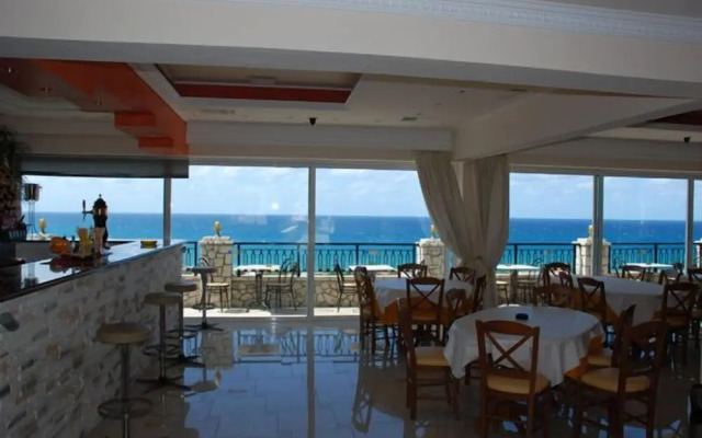 Aloha Hotel