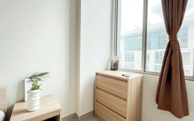 Homey Studio At Tamansari Iswara Apartment