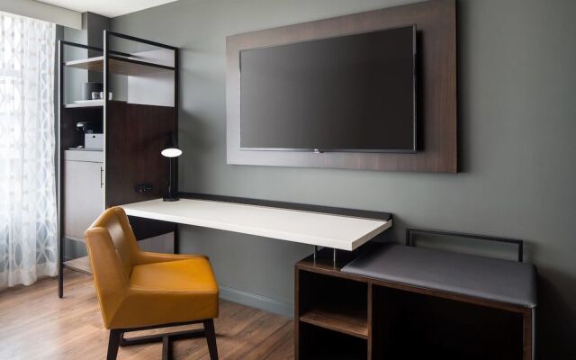 Waterfront Place Hotel