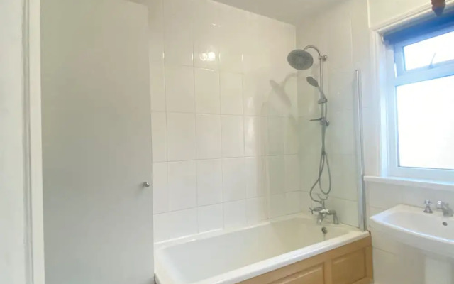 Newcastle Tranquil Terrace Retreat