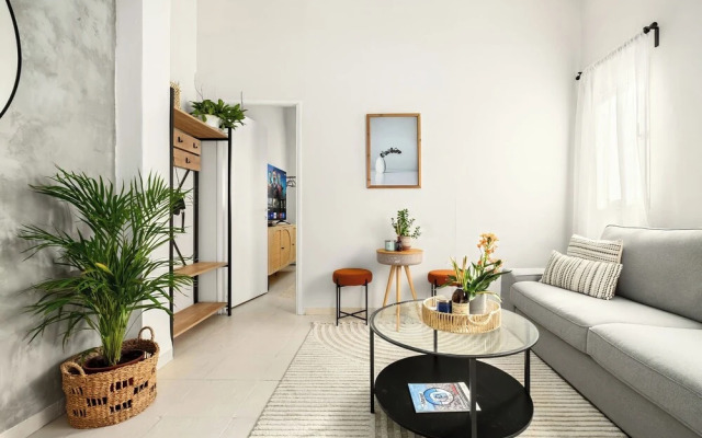 Florentin Stylish Stay by Sea N' Rent