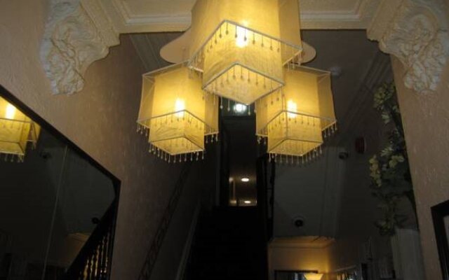 Clifton Private Hotel