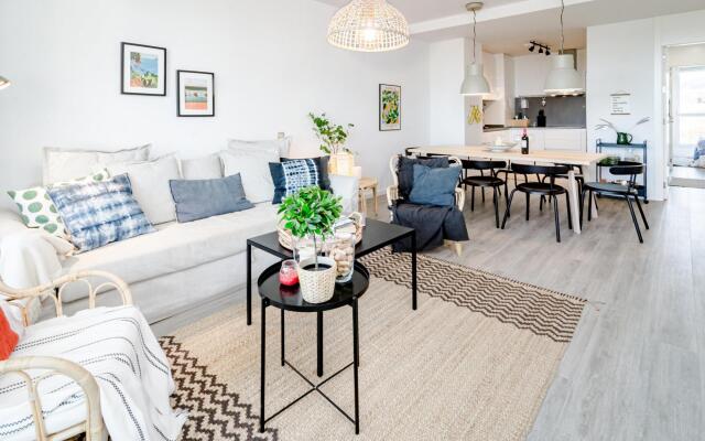 LM4.1B- Modern & Spacious family apartment