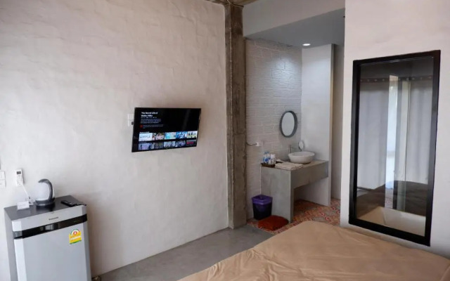 Black Elephant Boutique