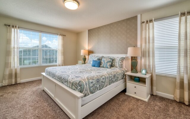 Stunning Home With Private Pool Near Disney