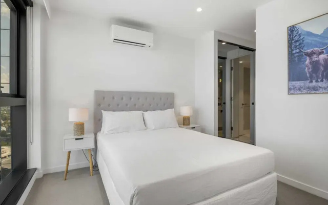 High-rise 3-bed Apartment With Premium Amenities