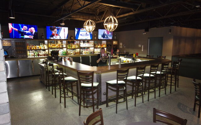 Travelodge by Wyndham Grande Prairie