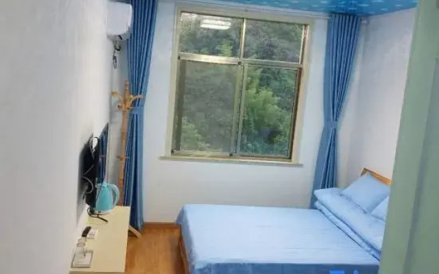 Jing County Qingya Renjia Farm Stay