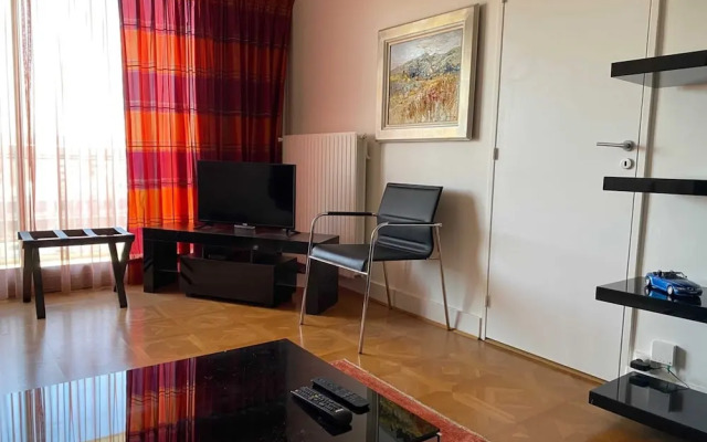 Charming Apartment Near Montparnasse