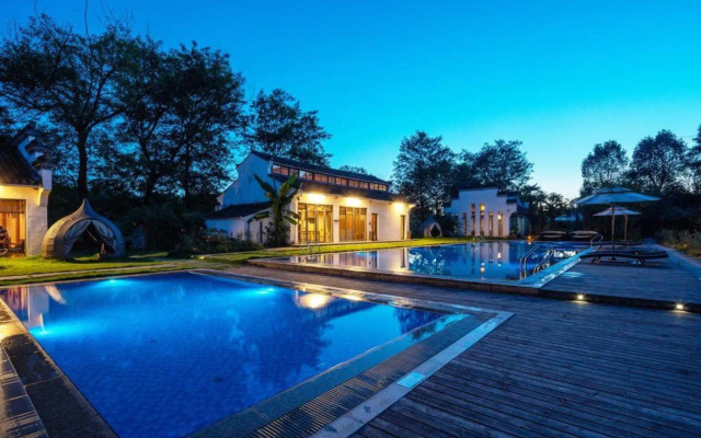 Huangshan Huizhou Creek Villa
