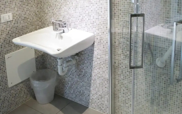Meet Gardalake Hostel