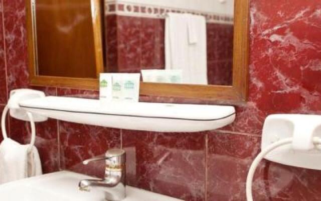Mosa Court Suites
