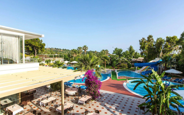 Lycus Beach Hotel