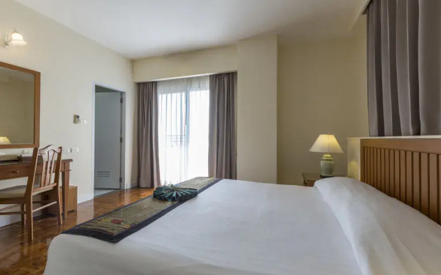 Kameo House Serviced Apartments Sriracha