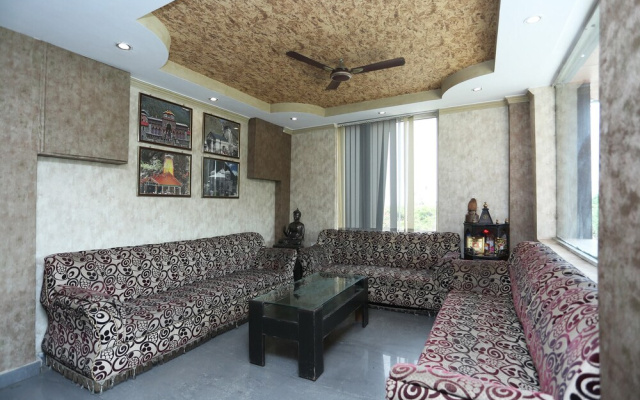 OYO 10592 Hotel Ganga Palace