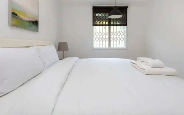 Spacious & Welcoming 4BD House - Kennington