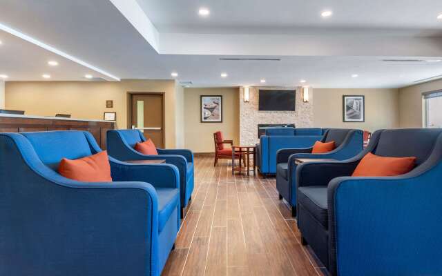 Comfort Inn & Suites