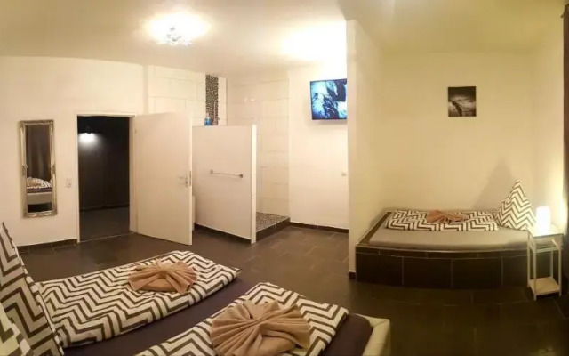 Motel 105