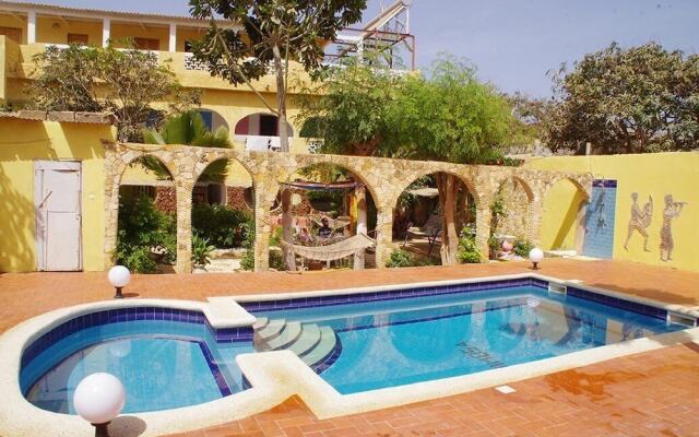 Hotel Mimosa - Hostel