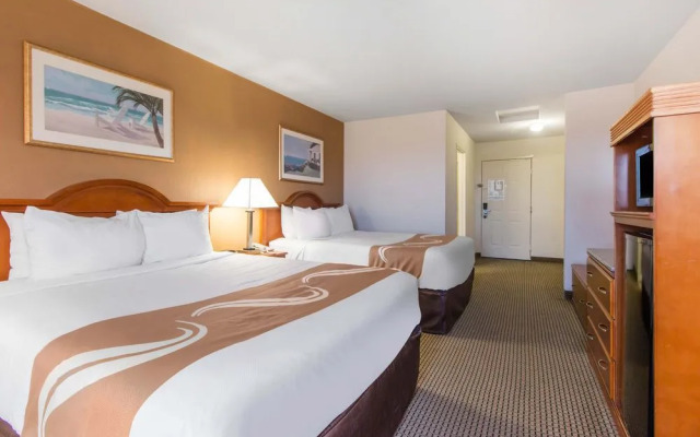 Quality Inn & Suites Redwood Coast