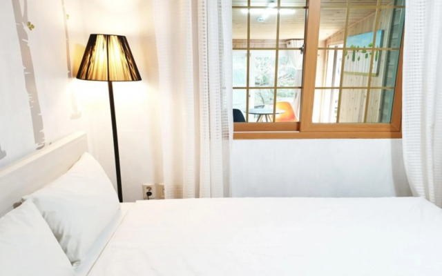 Yangyang Pinot Tree Pension