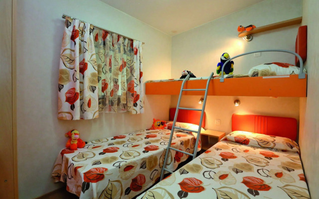 Village Camping Joker