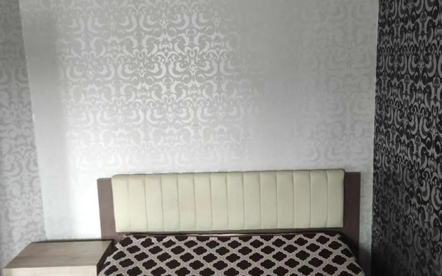 Апартаменты Снимай Смело на улице Бутина 78