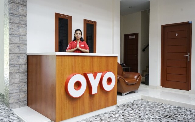 Oyo 1076 Dmc Homestay