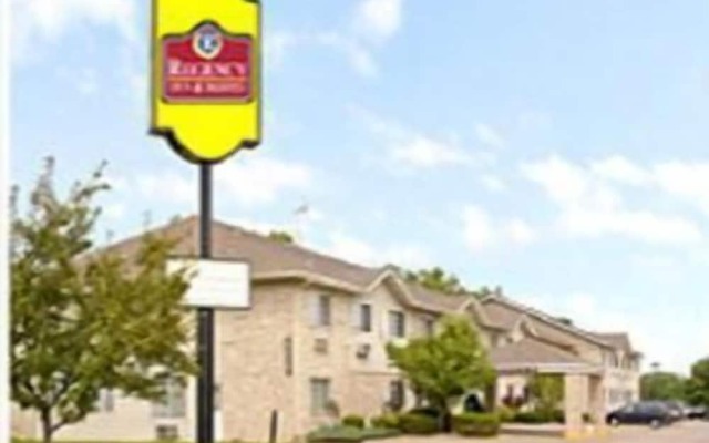 Regency Inn and Suites, Anoka